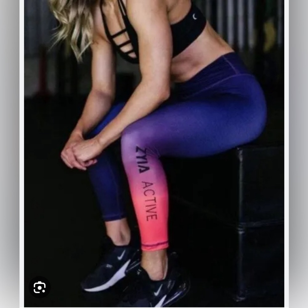 Zyia Purple Ombre Light n Tight Hi-Rise 7/8 24" 
Leggings Size 8-10